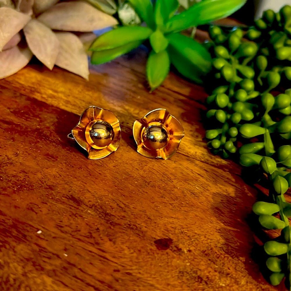 VINTAGE EARRINGS